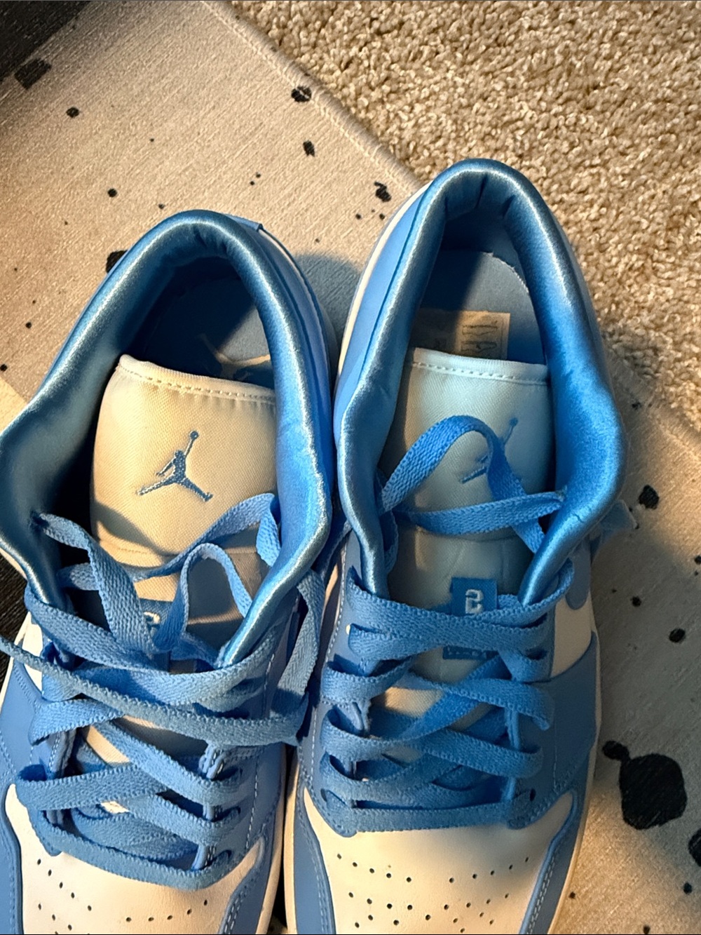 Jordan 1 Low SE UNC - Picture 2 of 7